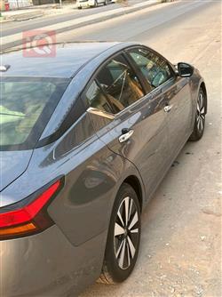 نیسان ئەلتیما